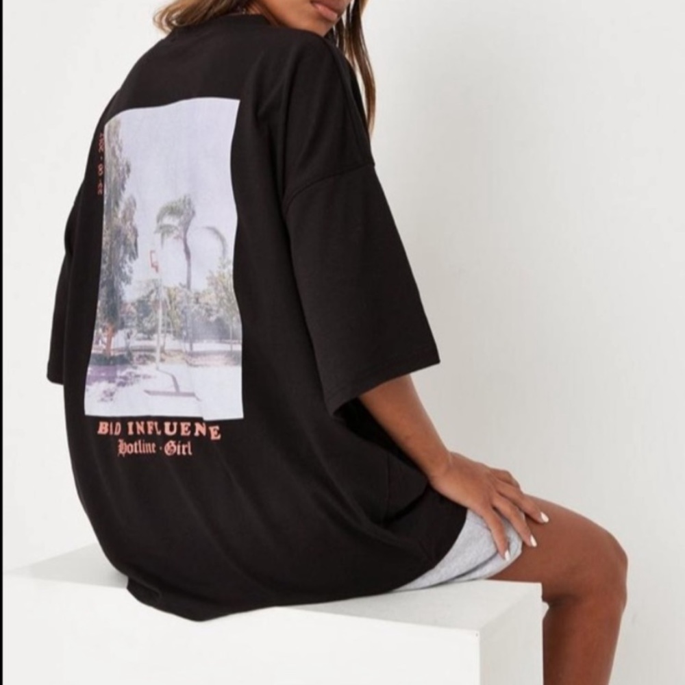 BAD INFLUENCE HOTLINE-GIRL Oversized Black Short Sleeve Graphic T-Shirt